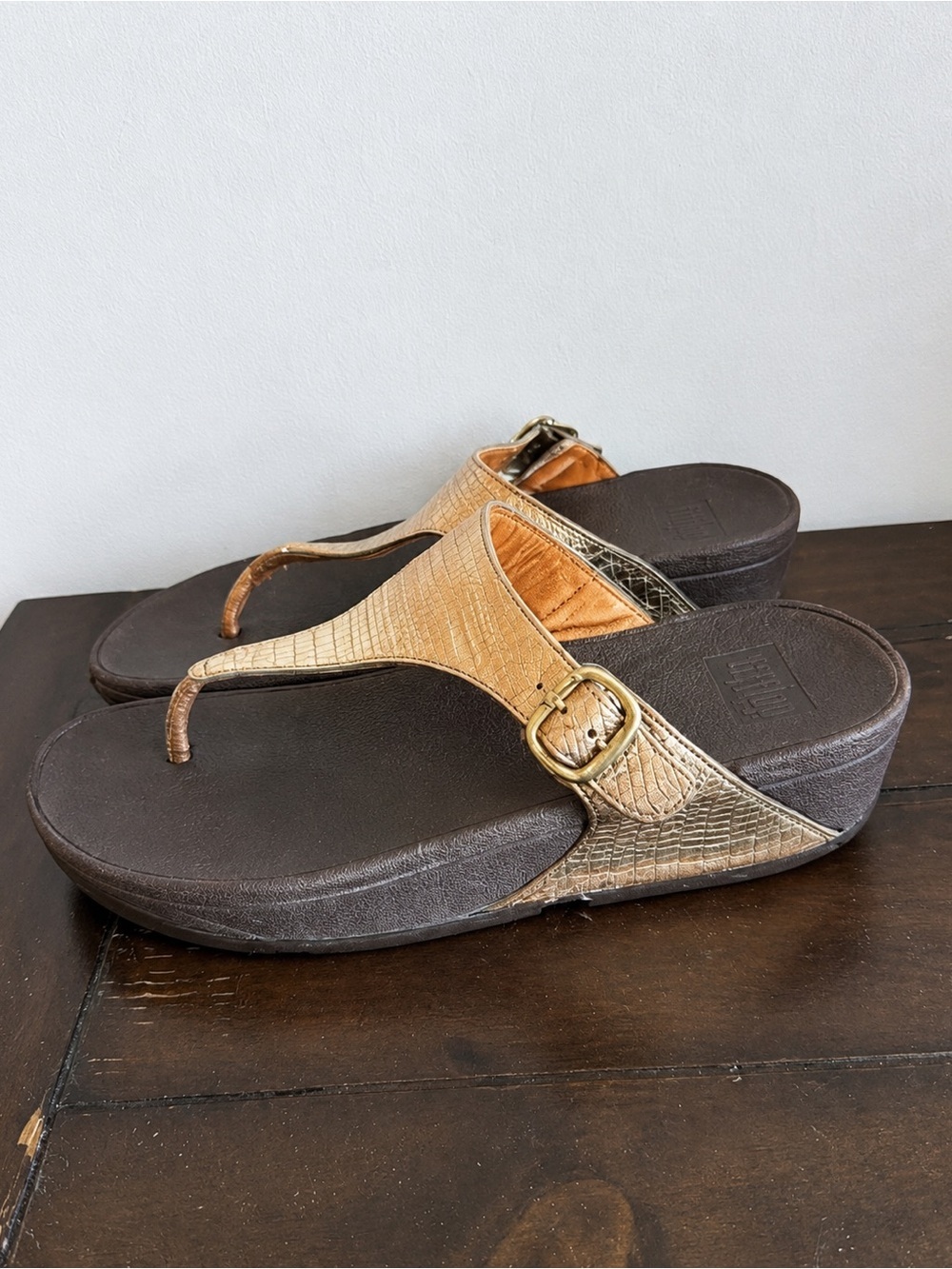 FitFlop Leather Thong Sandals Bronze Metallic Wedge Comfort Flip Flops